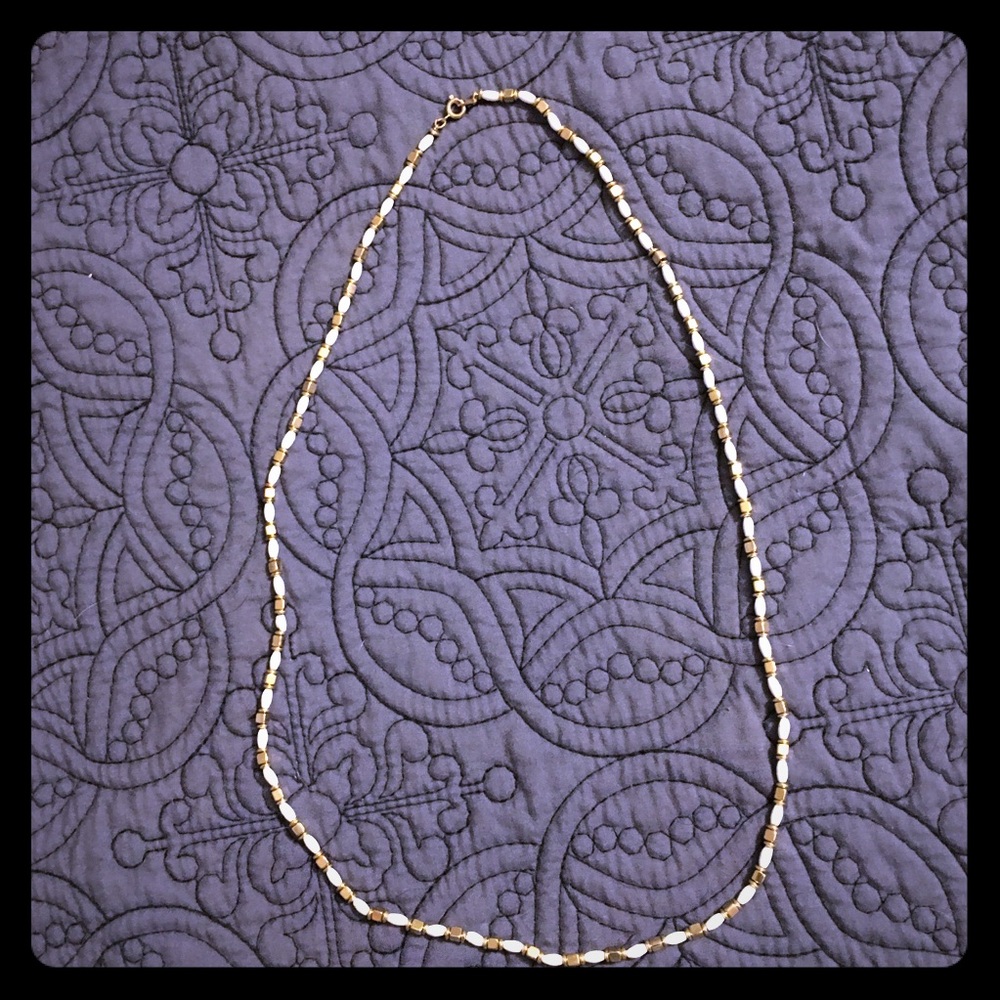 White and Gold 20” Strand Necklace